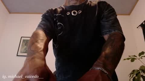 Michael Caicedo online show from September 16, 3:29 am