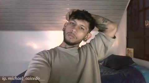 Michael Caicedo online show from May 7, 1:44 am