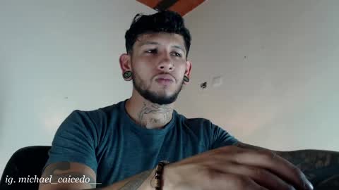 Michael Caicedo online show from May 11, 3:01 am
