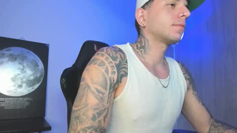 Snapshot of jacobb116 chatting on October 12, 12:20 am jacobb116 online show from October 12, 12:20 am