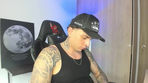 jacobb116 online show from November 1, 8:55 pm