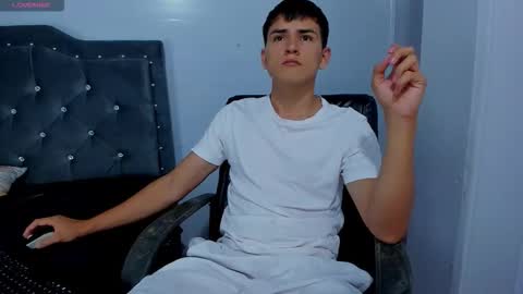 Jacob Lee online show from November 11, 9:59 pm