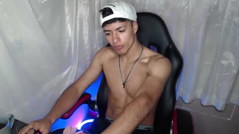 Jacobbakerr online show from December 15, 10:52 am