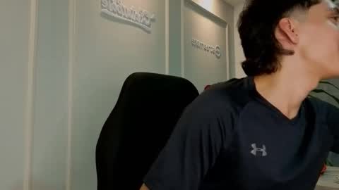 Snapshot of jacobo__parker21 chatting on May 28, 2:31 am jacobo parker online show from May 28, 2:31 am
