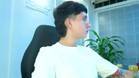 Snapshot of jacobo__parker21 chatting on June 3, 2:14 am jacobo parker online show from June 3, 2:14 am