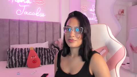 Snapshot of jacobss_gh chatting on November 7, 7:36 pm JACOBSS online show from November 7, 7:36 pm