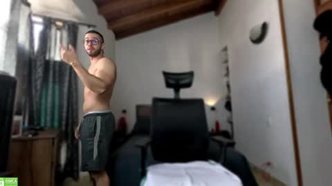 Snapshot of jacobt77 chatting on December 31, 2:36 pm Jacob online show from December 31, 2:36 pm