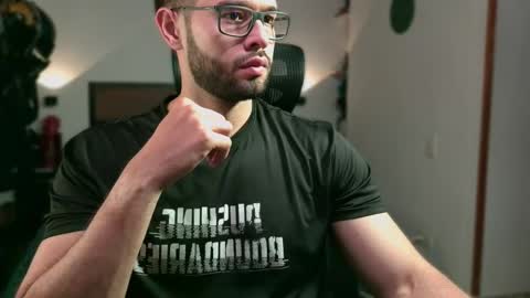 Snapshot of jacobt77 chatting on December 4, 11:46 pm Jacob online show from December 4, 11:46 pm