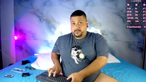 daddy sir master bear online show from April 16, 12:50 pm