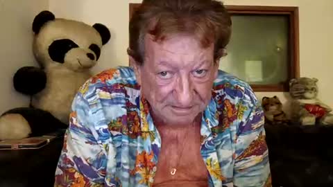 Snapshot of jacques_de_france chatting on July 10, 12:37 am Jacques online show from July 10, 12:37 am