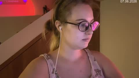 jacywinslat online show from June 7, 1:26 pm