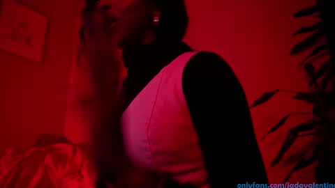 Snapshot of jada_valentine chatting on February 8, 7:59 am Jada online show from February 8, 7:59 am