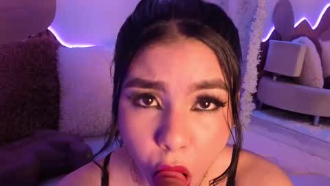 Snapshot of jade_bonnet chatting on November 22, 12:04 pm Jade Bonnet online show from November 22, 12:04 pm