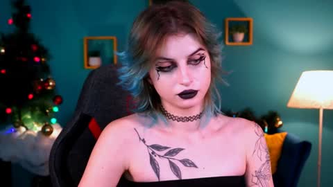 Snapshot of jade_castle chatting on January 12, 10:12 am jade_castle online show from January 12, 10:12 am