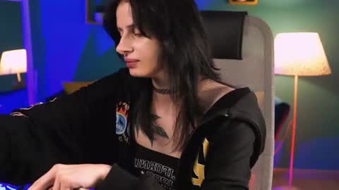 Snapshot of jade_castle chatting on June 24, 3:38 am jade_castle online show from June 24, 3:38 am