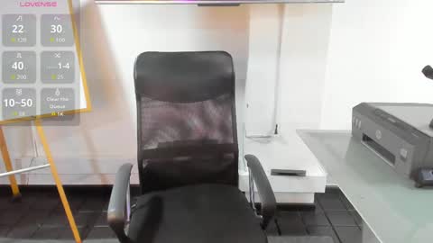 Snapshot of jade_connor chatting on May 24, 7:52 pm jade_connor online show from May 24, 7:52 pm