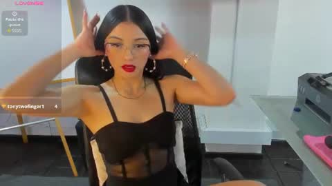 jade_connor online show from July 1, 9:14 pm