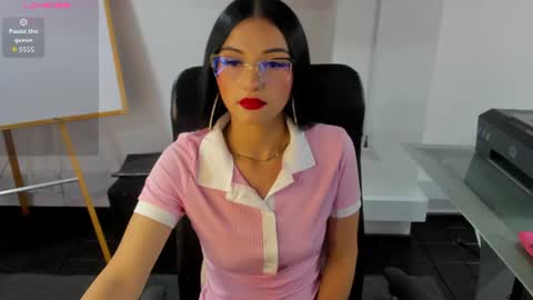 jade_connor online show from July 6, 8:33 pm