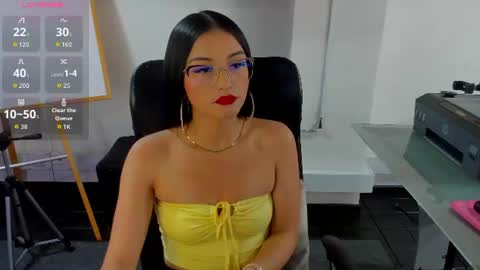 jade_connor online show from July 16, 8:37 pm