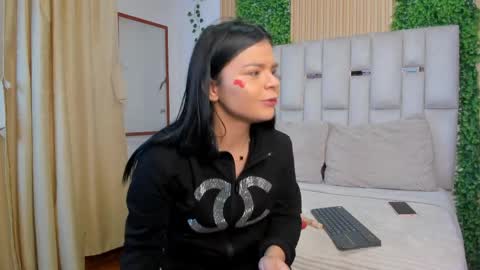 Snapshot of jade_nm chatting on April 8, 12:38 pm ade online show from April 8, 12:38 pm