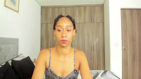 Jade smile online show from September 17, 4:19 pm