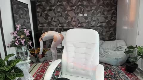 Jade  independent model online show from December 3, 11:33 am