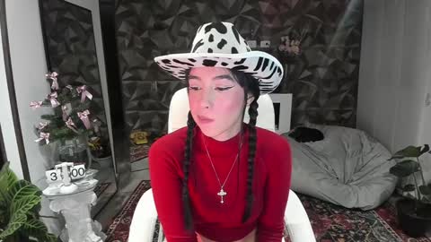 Jade  independent model online show from December 7, 10:45 am