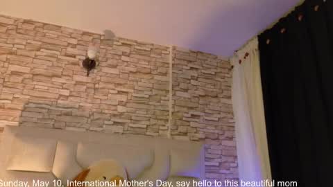 Snapshot of jade_white_ chatting on May 11, 12:33 pm jade white online show from May 11, 12:33 pm
