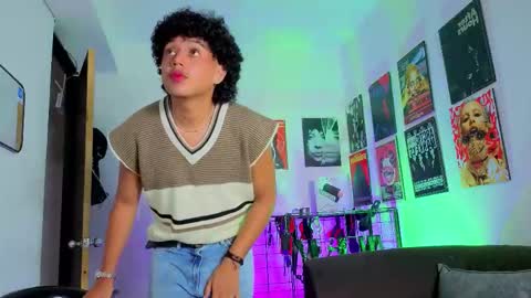 Jade Benett online show from October 10, 3:27 am