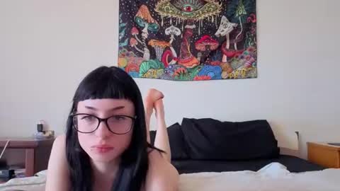 Snapshot of jadedolli chatting on July 6, 11:18 am 19y HORNY COUPLE online show from July 6, 11:18 am