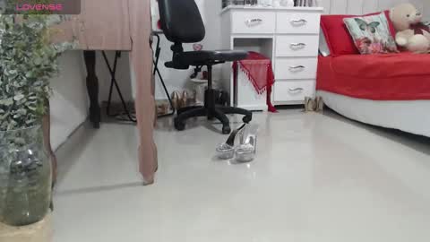 Jade online show from March 11, 6:19 am