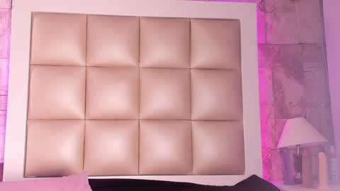 jadeestudios online show from January 24, 3:45 pm