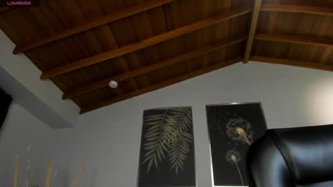 JADE EVANS online show from March 7, 11:49 pm