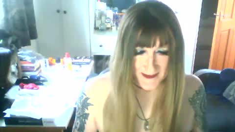 Snapshot of jadeladyboyminx chatting on January 27, 10:38 am Jademinx online show from January 27, 10:38 am