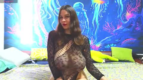 Snapshot of jadelin_min chatting on November 21, 7:29 am Jadelin Min online show from November 21, 7:29 am