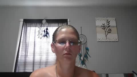 JadeLuv online show from August 1, 5:45 pm