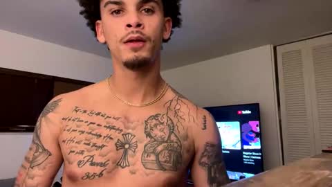 jadend23 online show from October 14, 5:52 am