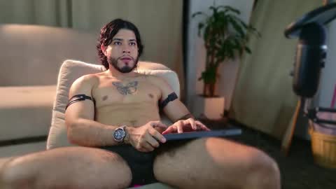 Jaden Feynman online show from December 16, 3:33 am