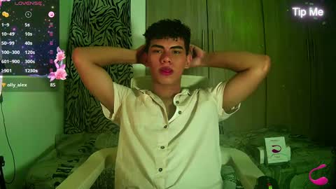 Snapshot of jaedasky_ chatting on December 5, 7:05 am javi15 online show from December 5, 7:05 am