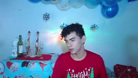 Snapshot of jaedasky_ chatting on December 25, 11:22 am javi15 online show from December 25, 11:22 am