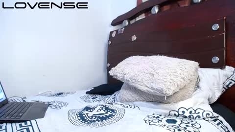 Snapshot of jahn_ashford1 chatting on February 6, 1:49 am jahn_ashford1 online show from February 6, 1:49 am