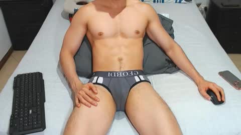 jahshot4 online show from November 11, 7:58 pm