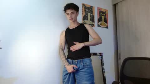 Snapshot of jaico_santos1 chatting on July 12, 10:56 pm Jaico online show from July 12, 10:56 pm