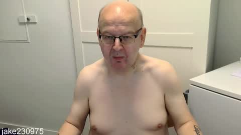 Jake2309 online show from October 6, 9:01 pm