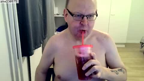 Snapshot of jake230975 chatting on April 5, 7:11 pm Jake2309 online show from April 5, 7:11 pm