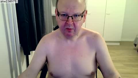 Snapshot of jake230975 chatting on April 10, 7:29 pm Jake2309 online show from April 10, 7:29 pm