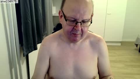 Snapshot of jake230975 chatting on April 18, 7:58 pm Jake2309 online show from April 18, 7:58 pm
