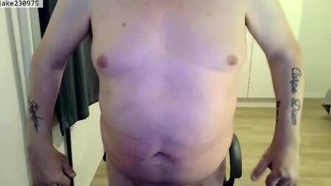 Snapshot of jake230975 chatting on May 7, 7:41 pm Jake2309 online show from May 7, 7:41 pm