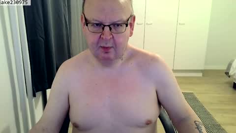 Snapshot of jake230975 chatting on May 28, 6:49 pm Jake2309 online show from May 28, 6:49 pm