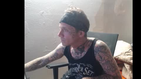 showingitoff online show from October 20, 5:08 am